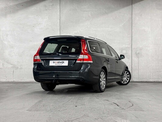 Volvo V70 2.0 D3 Inscription 150hp 2017 (Original-NL), NB-844-H