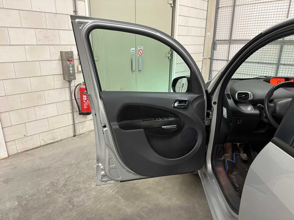 Citroen C3 Picasso 1.2 PureT Exclusive 110pk 2015 (Origineel-NL), 9-ZSZ-92