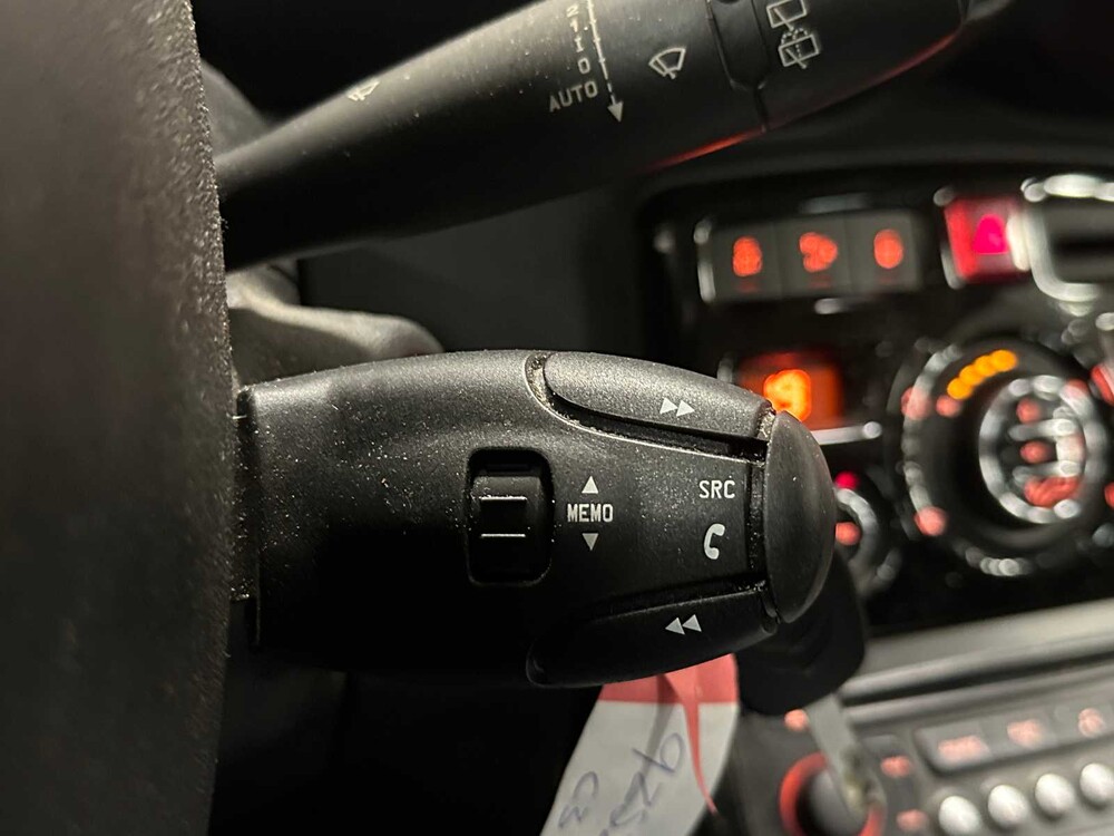 Citroen C3 Picasso 1.2 PureT Exclusive 110pk 2015 (Origineel-NL), 9-ZSZ-92