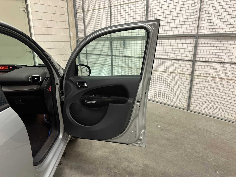 Citroen C3 Picasso 1.2 PureT Exclusive 110pk 2015 (Origineel-NL), 9-ZSZ-92