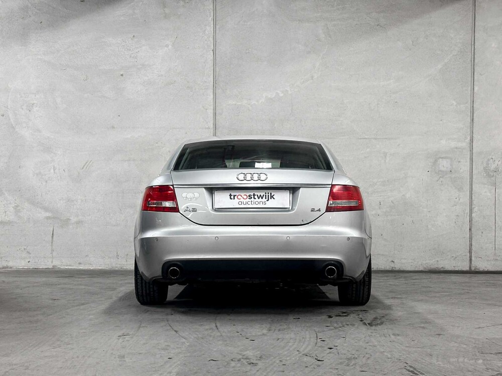 Audi A6 Limousine 2.4 Pro Line 177pk 2004 (Origineel-NL), 03-PP-XT