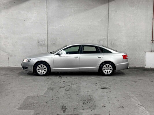 Audi A6 Saloon 2.4 Pro Line 177hp 2004 (Original-NL), 03-PP-XT