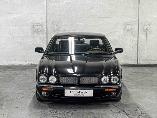 Jaguar XJ 3.2 V8 Executive 237hp 2001 (Original-NL), 55-GS-RX Youngtimer