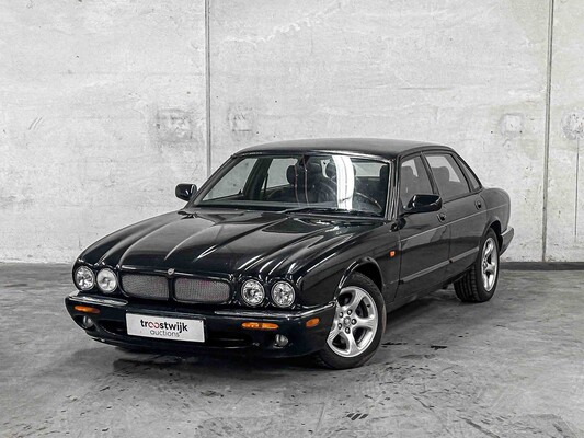 Jaguar XJ 3.2 V8 Executive 237hp 2001 (Original-NL), 55-GS-RX Youngtimer