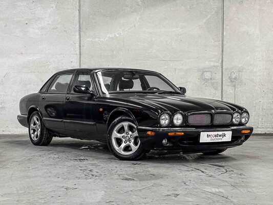 Jaguar XJ 3.2 V8 Executive 237hp 2001 (Original-NL), 55-GS-RX Youngtimer