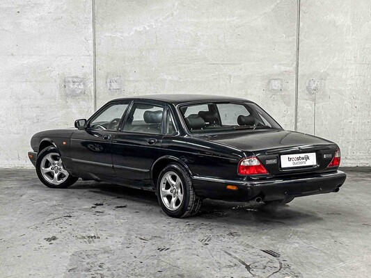 Jaguar XJ 3.2 V8 Executive 237hp 2001 (Original-NL), 55-GS-RX Youngtimer