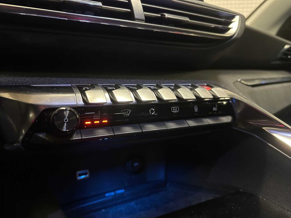 Peugeot 3008 1.2 PureTech Blue Lease Premium 131PS 2020, H-276-PH