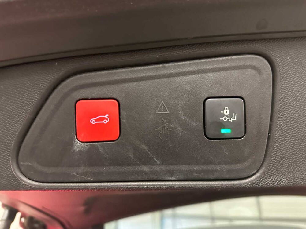 Peugeot 3008 1.2 PureTech Blue Lease Premium 131PS 2020, H-276-PH