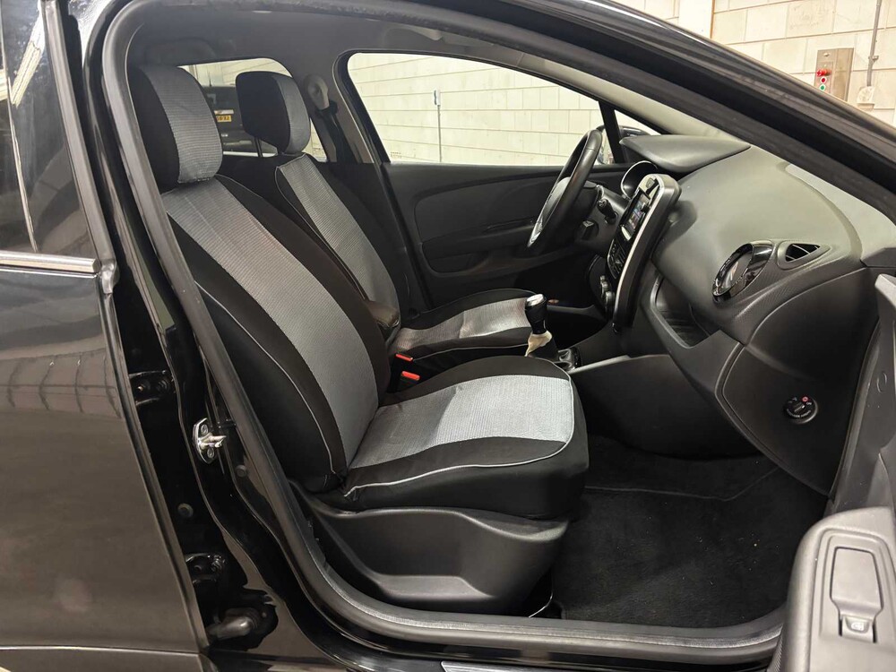 Renault Clio Kombi 0.9 TCe Limited 90PS 2019, G-243-JJ