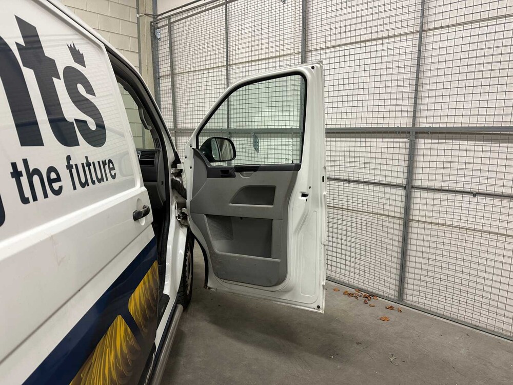 Volkswagen Transporter 2.0 TDI L1H2 102PS 2011, 3-VRF-90 Nutzfahrzeug