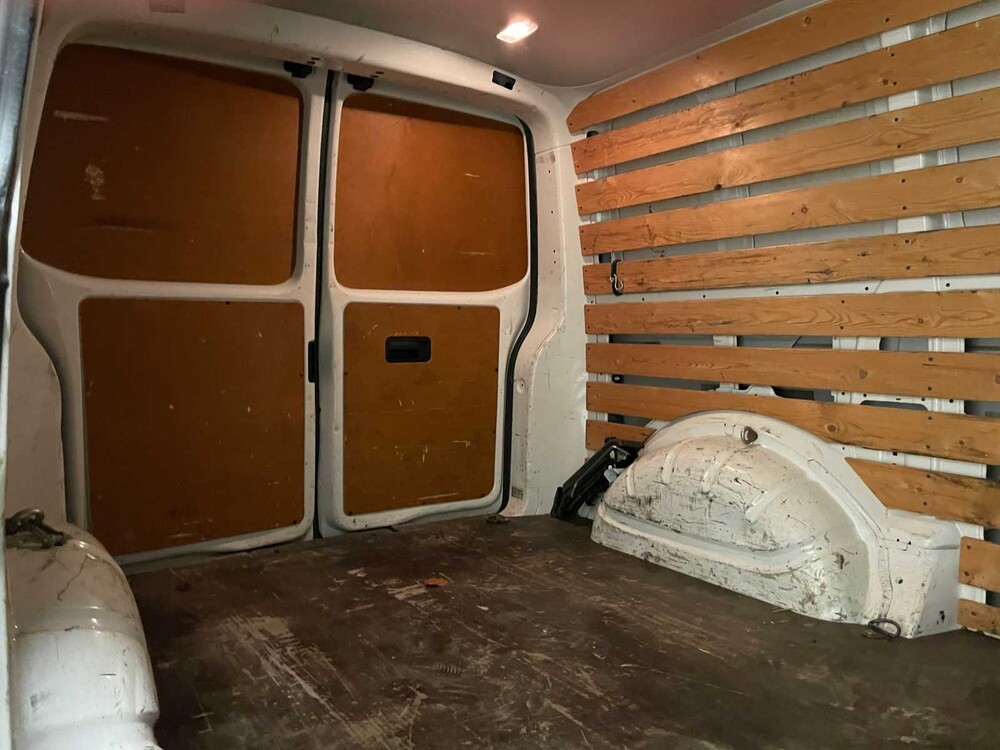 Volkswagen Transporter 2.0 TDI L1H2 102PS 2011, 3-VRF-90 Nutzfahrzeug