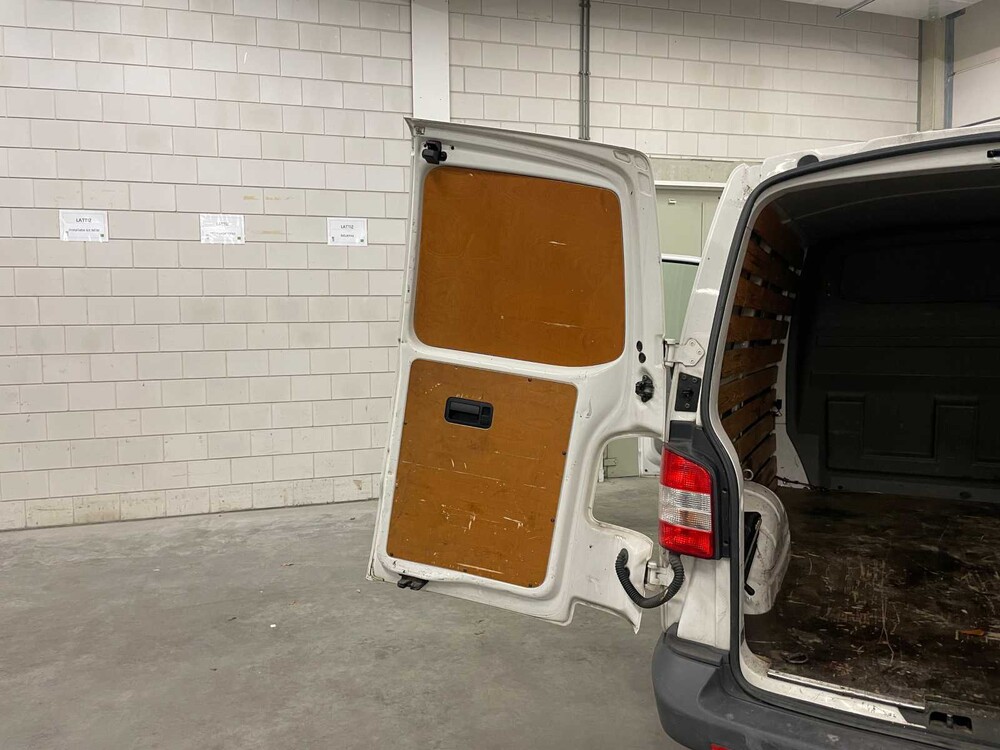 Volkswagen Transporter 2.0 TDI L1H2 102PS 2011, 3-VRF-90 Nutzfahrzeug