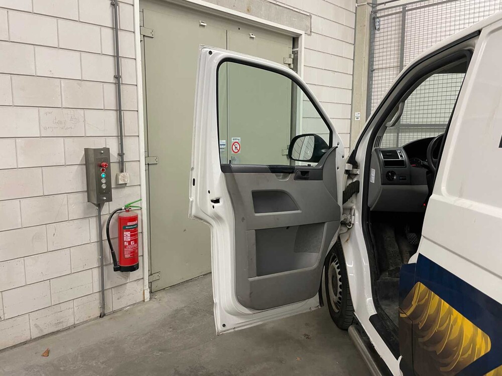 Volkswagen Transporter 2.0 TDI L1H2 102PS 2011, 3-VRF-90 Nutzfahrzeug