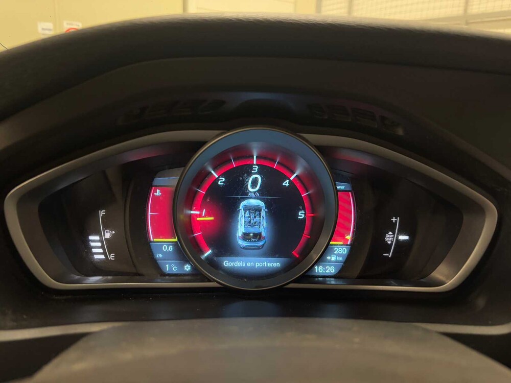 Volvo V40 1.6 D2 Kinetic 114PS 2013, 4-KRB-41