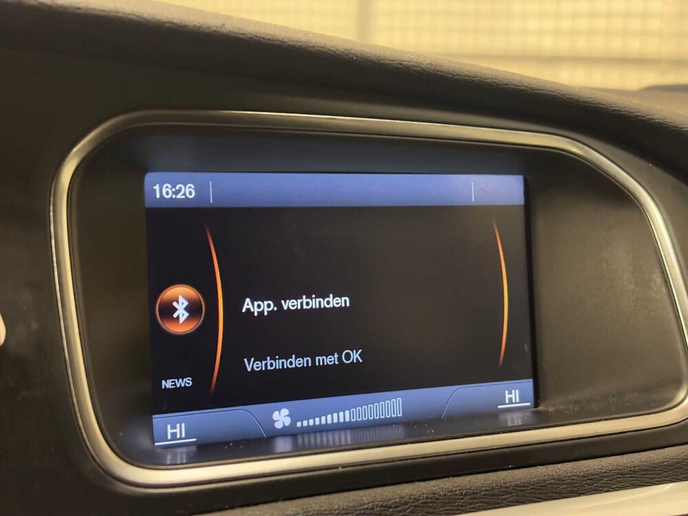 Volvo V40 1.6 D2 Kinetic 114PS 2013, 4-KRB-41