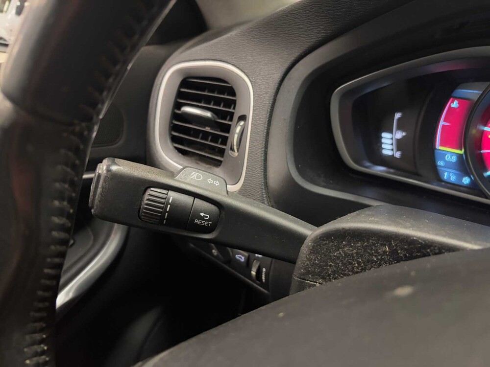 Volvo V40 1.6 D2 Kinetic 114PS 2013, 4-KRB-41