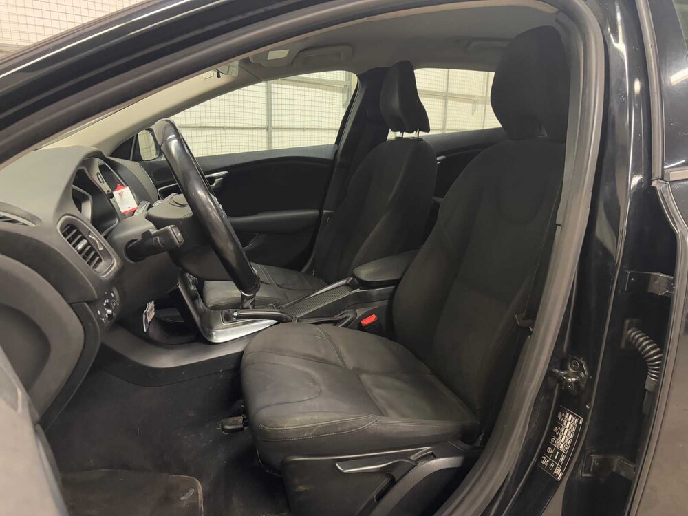 Volvo V40 1.6 D2 Kinetic 114PS 2013, 4-KRB-41