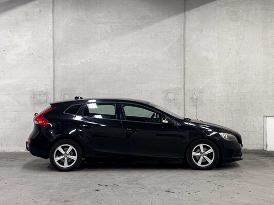 Volvo V40 1.6 D2 Kinetic 114hp 2013, 4-KRB-41