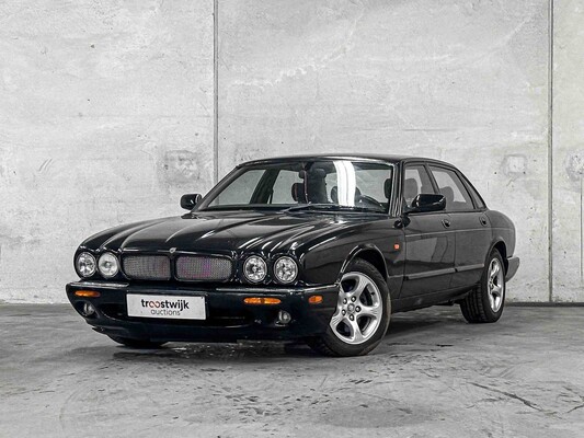 Jaguar XJ 3.2 V8 Executive 237PS 2001 (Original-NL), 55-GS-RX Youngtimer