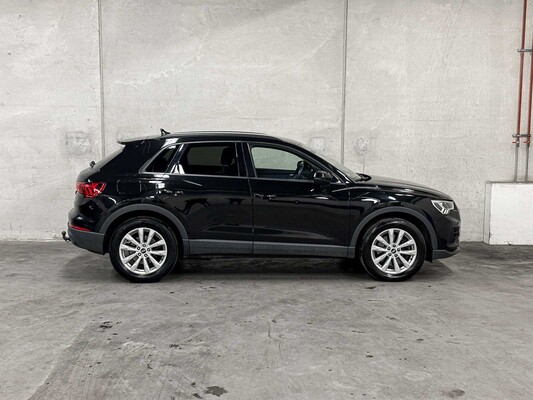 Audi Q3 45 TFSI e Advanced Edition 245hp 2021, L-971-VF