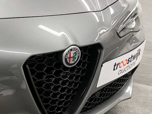 Alfa Romeo Guilia (Facelift) 280hp 2020 -NERO BLACK EDITION-