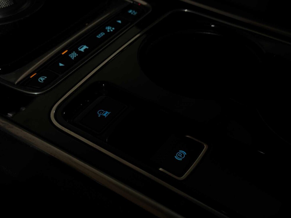 Jaguar XE 2.0 D R-Sport Portfolio X760 163PS 2015, GS-106-G