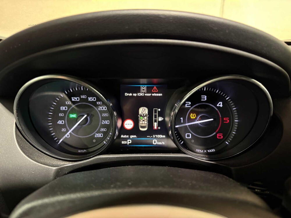 Jaguar XE 2.0 D R-Sport Portfolio X760 163PS 2015, GS-106-G