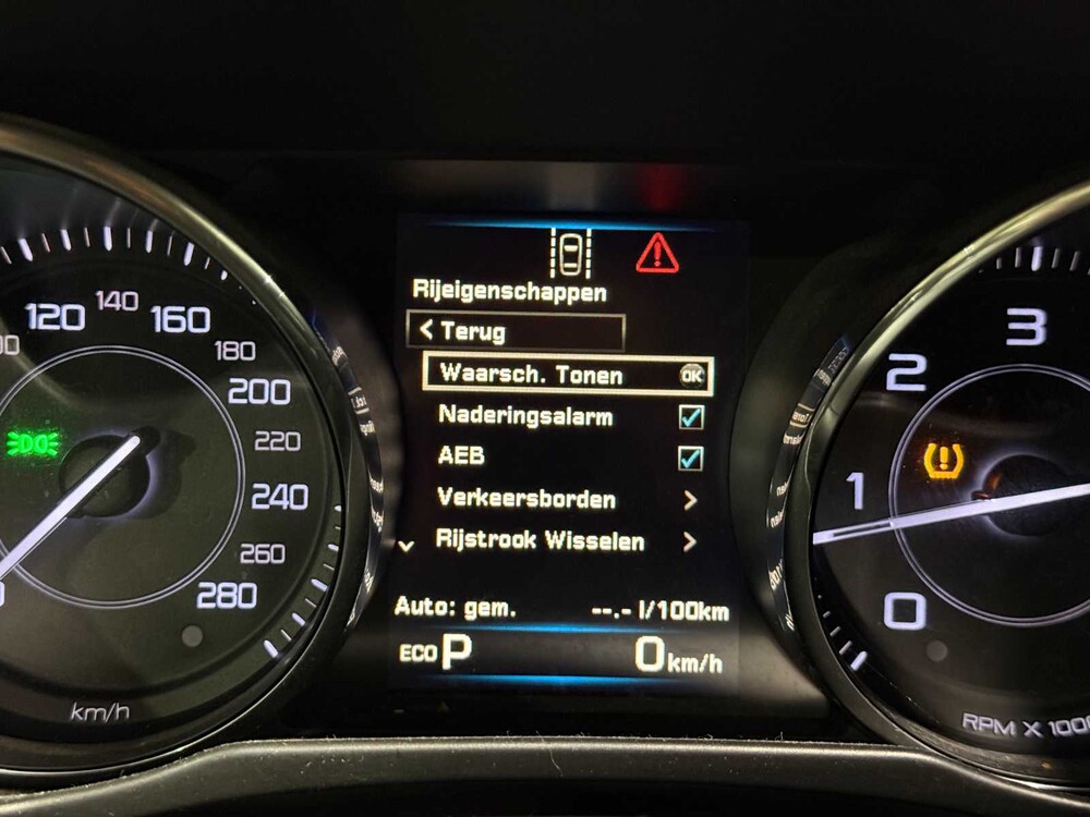 Jaguar XE 2.0 D R-Sport Portfolio X760 163PS 2015, GS-106-G