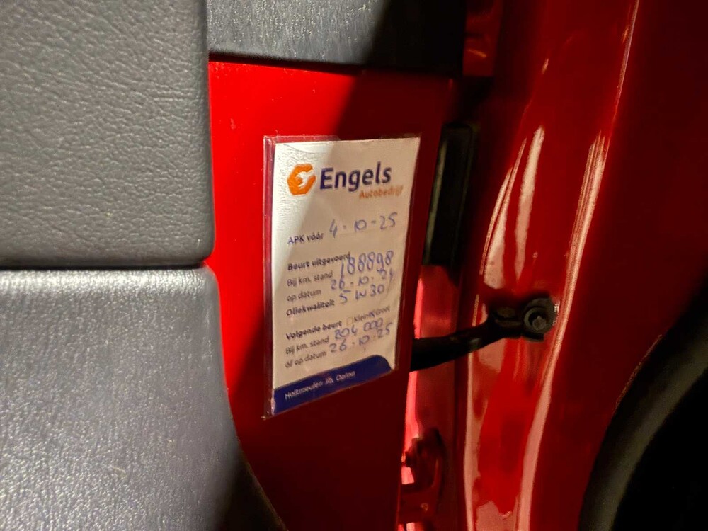 Jaguar XE 2.0 D R-Sport Portfolio X760 163PS 2015, GS-106-G