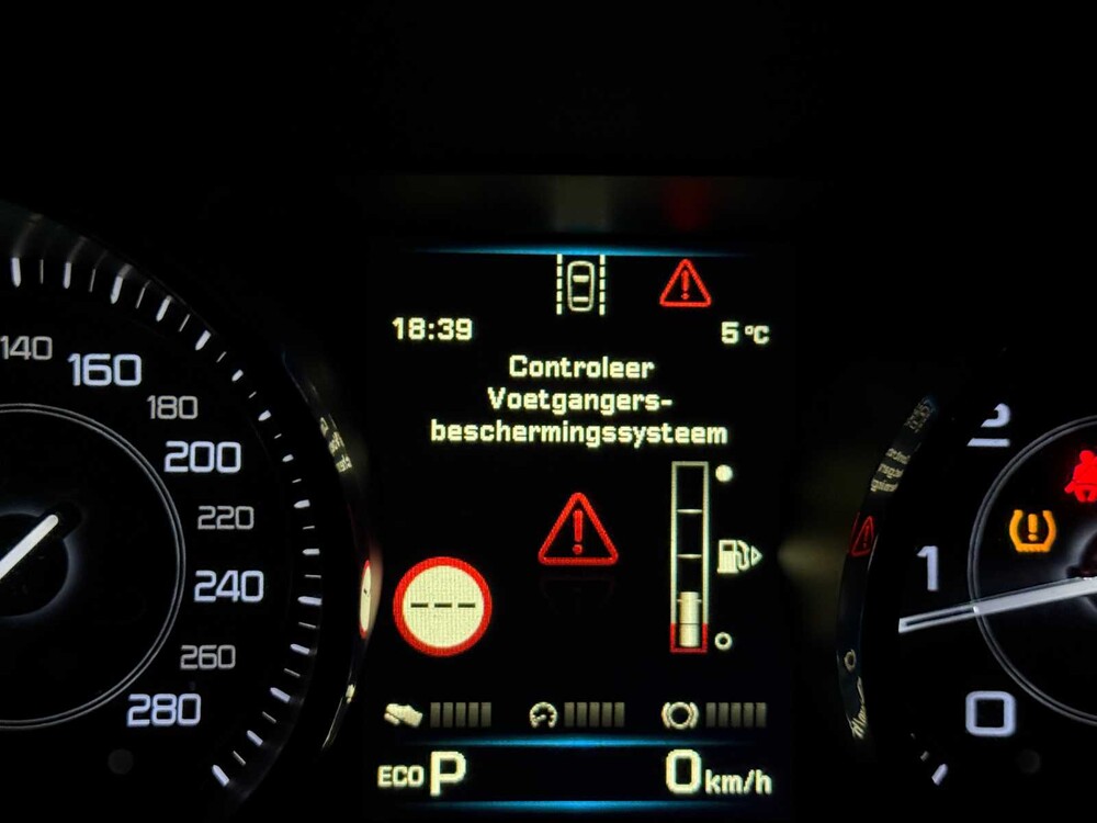 Jaguar XE 2.0 D R-Sport Portfolio X760 163PS 2015, GS-106-G