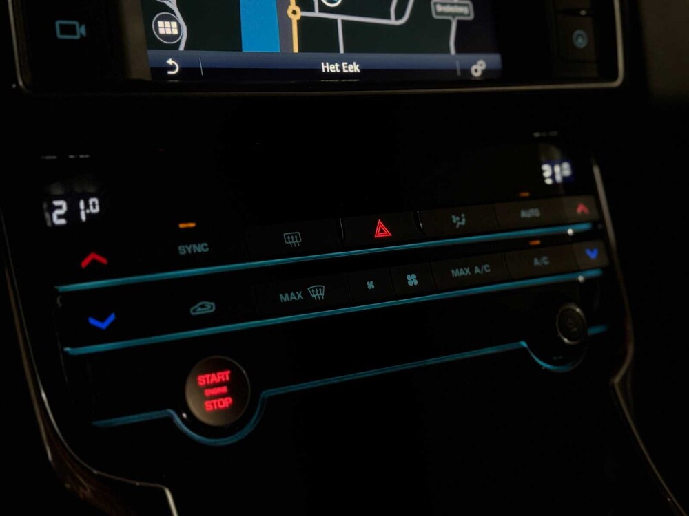 Jaguar XE 2.0 D R-Sport Portfolio X760 163PS 2015, GS-106-G