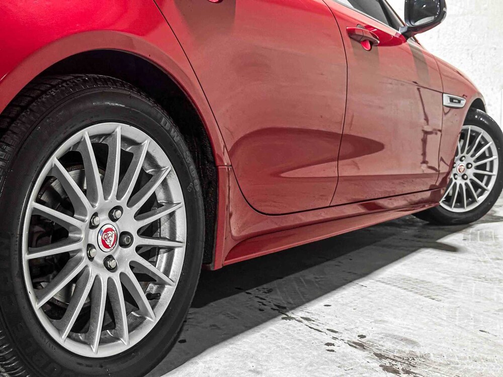 Jaguar XE 2.0 D R-Sport Portfolio X760 163PS 2015, GS-106-G