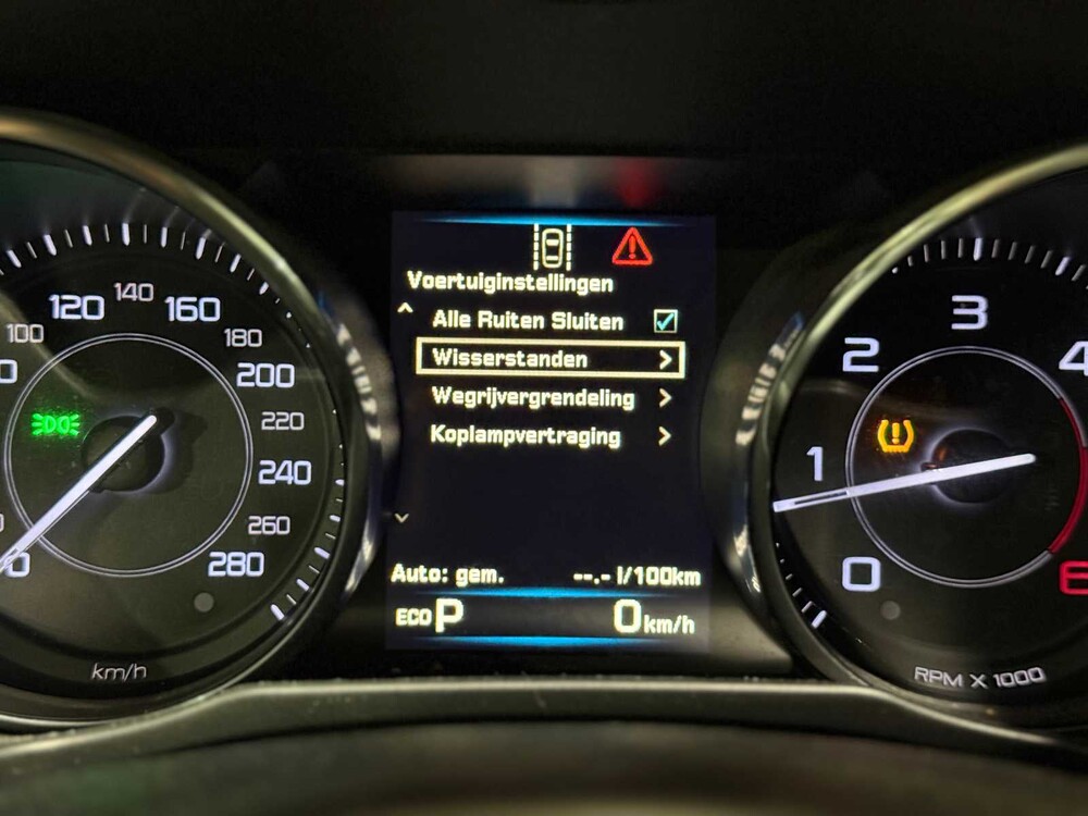 Jaguar XE 2.0 D R-Sport Portfolio X760 163PS 2015, GS-106-G