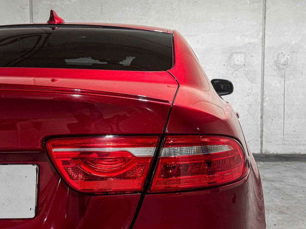 Jaguar XE 2.0 D R-Sport Portfolio X760 163PS 2015, GS-106-G