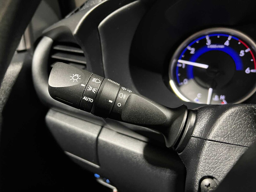 Toyota HiLux 2.4 D-4D-F Xtra Cab Cool Comfort 150hp 2017, V-185-FV Commercial Vehicle