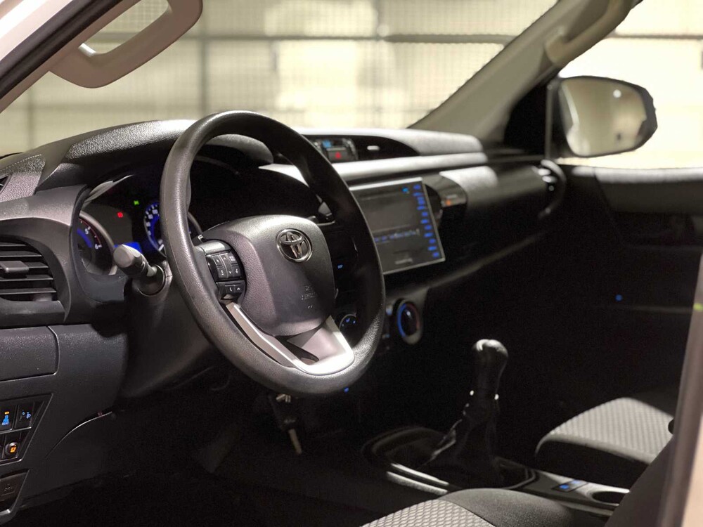 Toyota HiLux 2.4 D-4D-F Xtra Cab Cool Comfort 150hp 2017, V-185-FV Commercial Vehicle