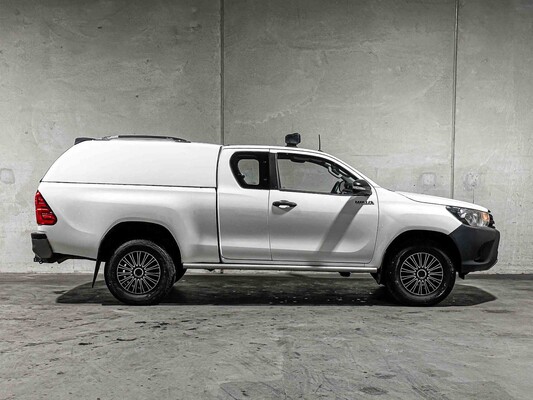 Toyota HiLux 2.4 D-4D-F Xtra Cab Cool Comfort 150pk 2017, V-185-FV Bedrijfswagen