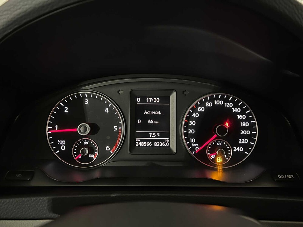 Volkswagen Transporter California 2.0 Camper 179PS 2012, 27-XPK-7