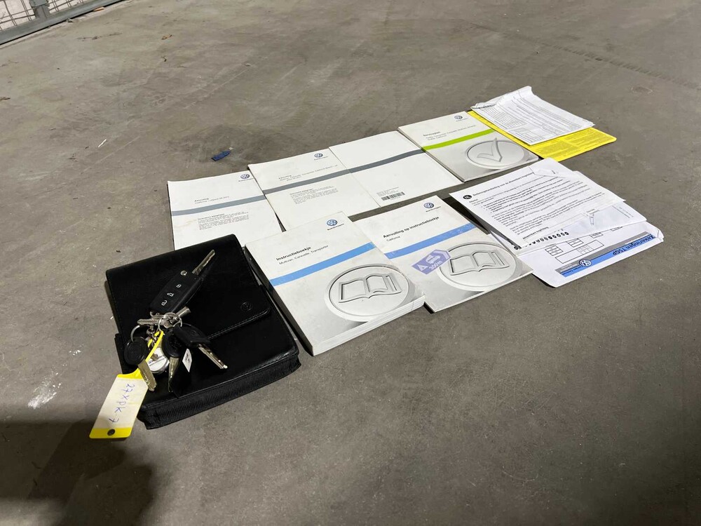 Volkswagen Transporter California 2.0 Camper 179PS 2012, 27-XPK-7