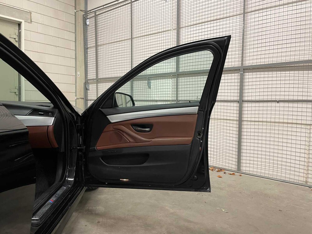 BMW 535i High Executive M Sport 306PS 2013 5er, S-184-HK