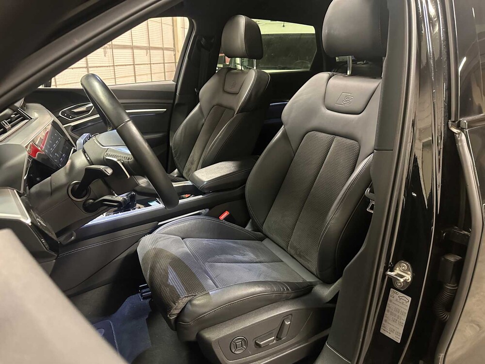 Audi e-tron 50 quattro Launch Edition schwarz 71 kWh S-Line 313PS 2019 (Original-NL + 1. Besitzer), G-119-XV