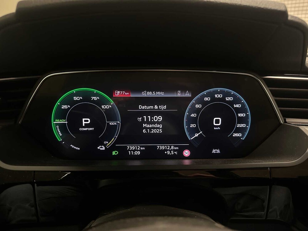Audi e-tron 50 quattro Launch Edition schwarz 71 kWh S-Line 313PS 2019 (Original-NL + 1. Besitzer), G-119-XV