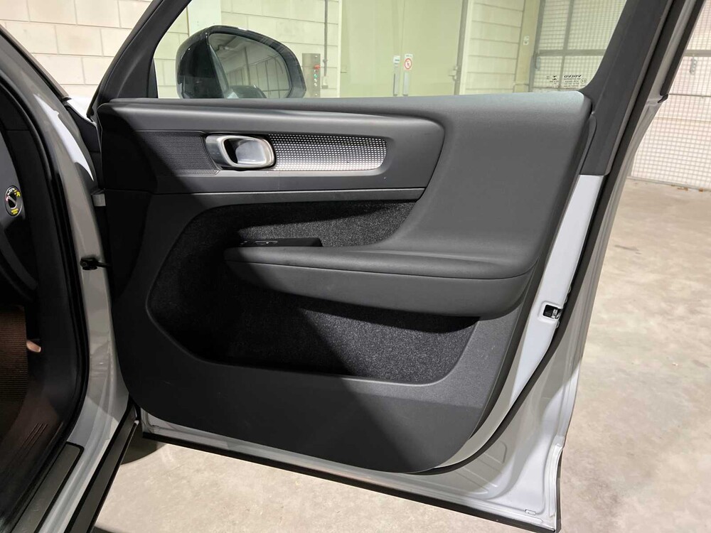 Volvo XC40 Recharge P8 AWD R-Design 408hp 2020, K-349-DG