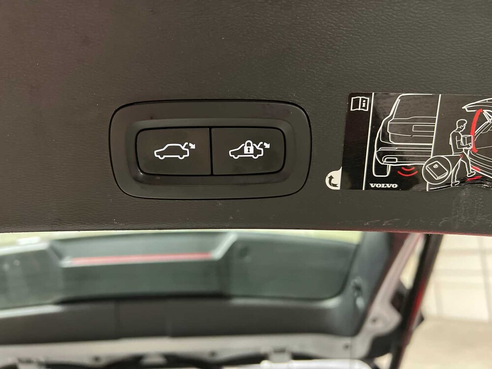 Volvo XC40 Recharge P8 AWD R-Design 408hp 2020, K-349-DG