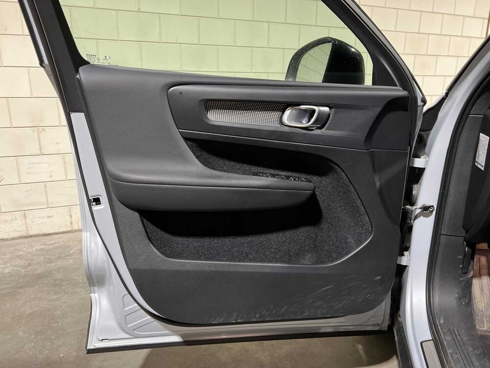 Volvo XC40 Recharge P8 AWD R-Design 408hp 2020, K-349-DG