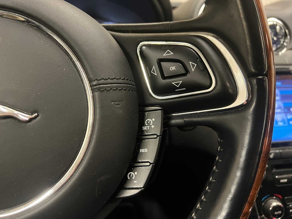 Jaguar XJ 5.0 V8 Portfolio SWB MY-2011 FACELIFT 385hp (Original-NL), 76-PPR-8