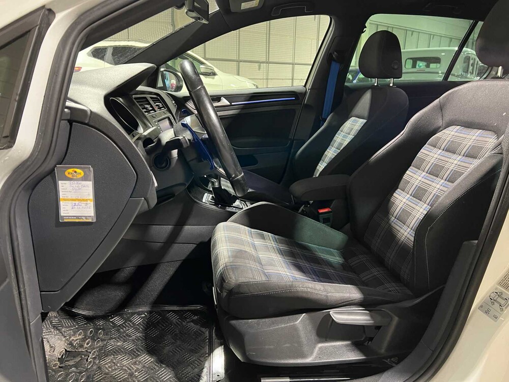 Volkswagen Golf GTE 1.4 TSI 150PS 2015, GF-548-P