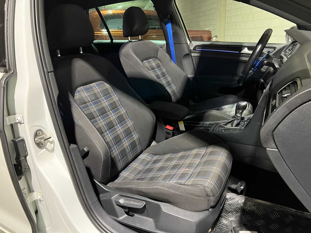 Volkswagen Golf GTE 1.4 TSI 150PS 2015, GF-548-P