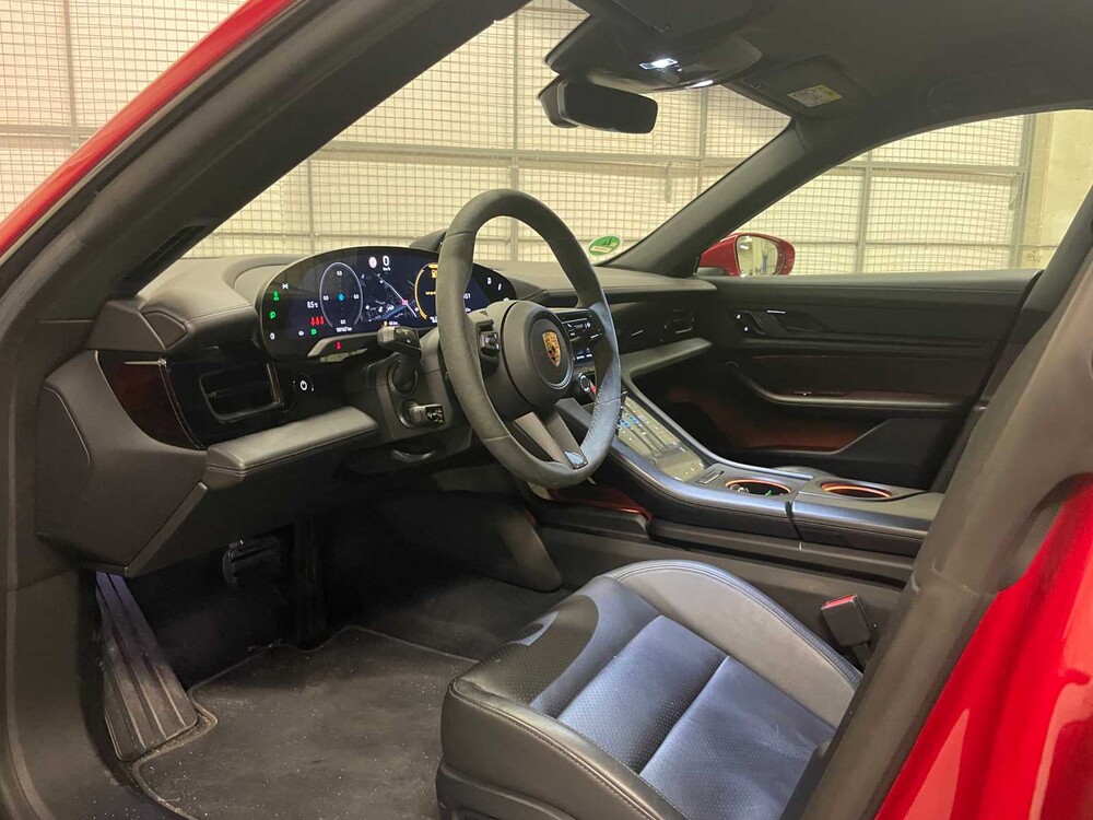 Porsche Taycan 4S Performance 84kWh 530hp 2020 (Original-NL + 1st Owner) (Sport-Design + Sport-Chrono), J-506-DR