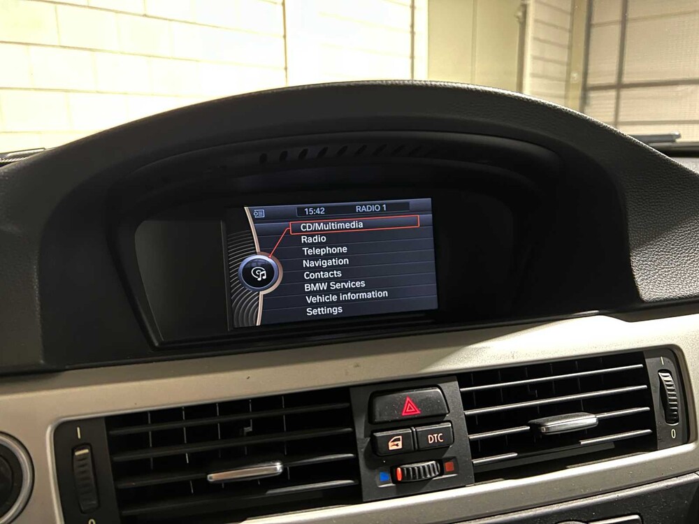 BMW 318i Touring Business Line 143PS 2010 3er, 7-SGN-42